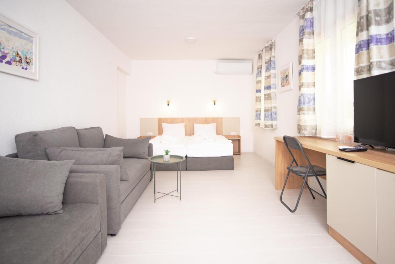 Nacional Motel Trebinje Bagian luar foto